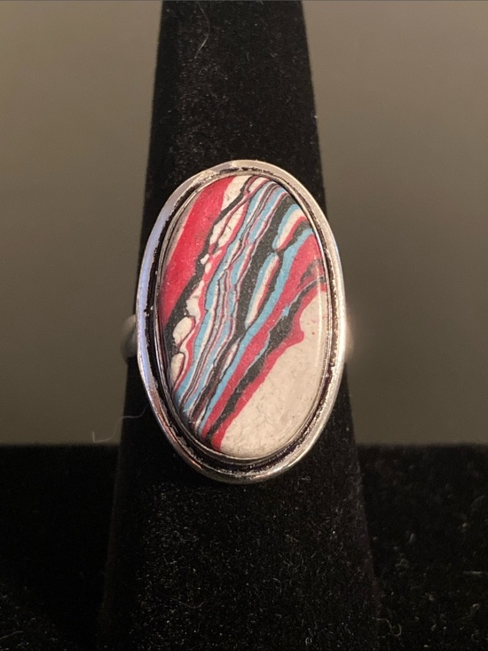 Oval Multicolor Swirl Statement Ring — Red, Blue & Black size 8